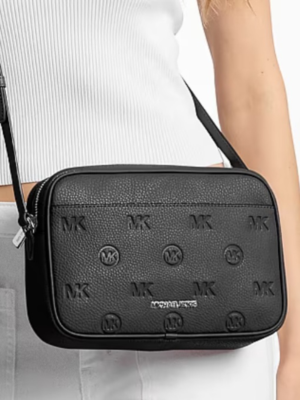 Michael Kors Jet Set Travel Larg Logo Debossed EW Camera Crossbody Bag
Black
NWT